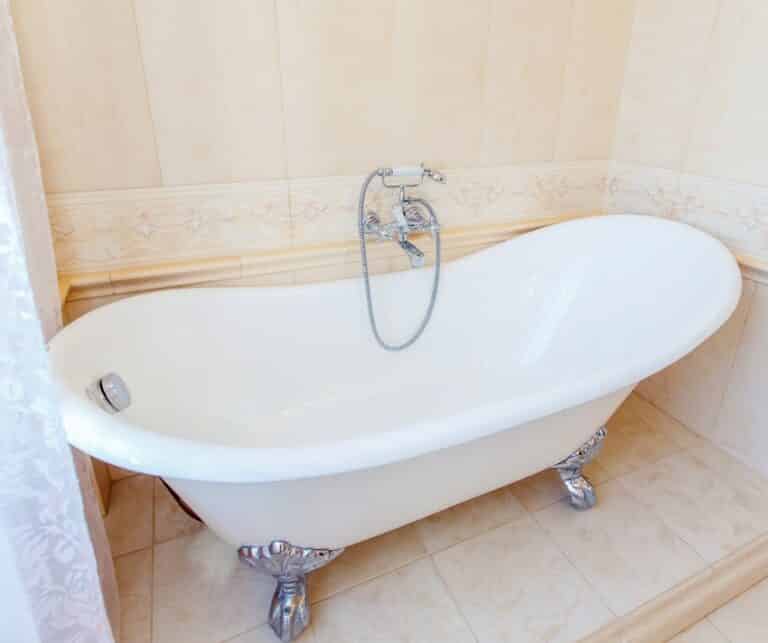 Pros and Cons of Reglazing a Bathtub: Is It Worth It?