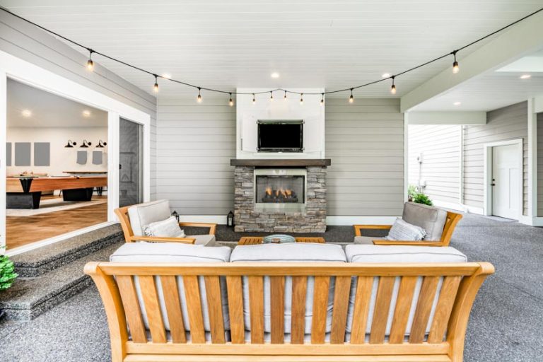 Outdoor Ceiling Panels (Types & Pros and Cons)